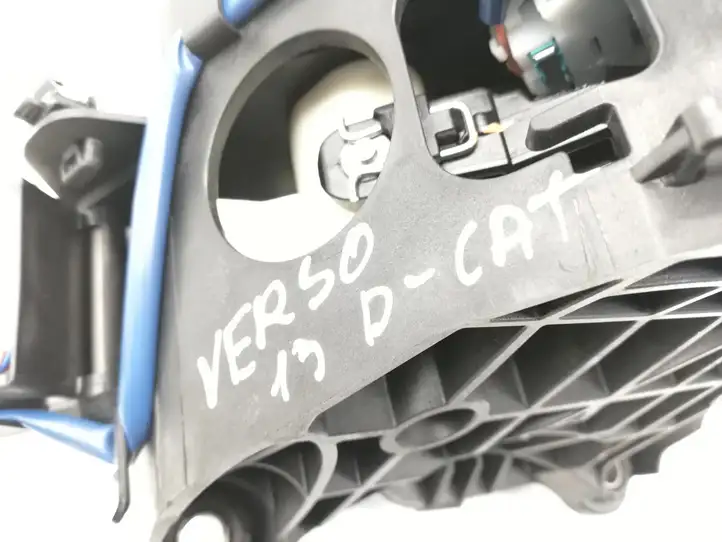 Toyota Verso (2012 - 2015)  PA66GF33 Рычаг переключения передач