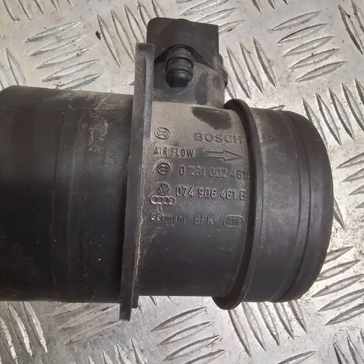 Volkswagen PASSAT B6   074906461B Измеритель потока воздуха