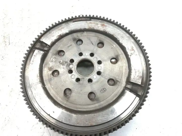 Toyota Corolla Verso E121 (2004 - 2007)   Маховик