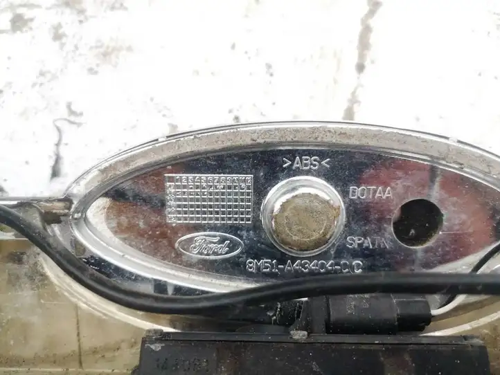 Ford Focus (2011 - 2015) 8m51a43404cc Подсветка номера — фото 4