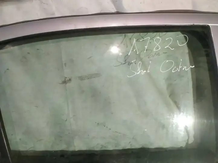 Skoda Octavia Mk2 (1Z) (2004 - 2013) Стекло задней двери — фото 1
