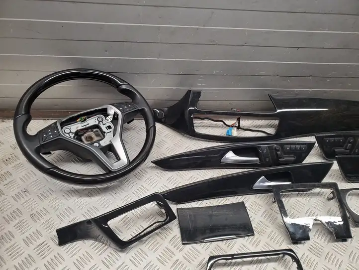 Mercedes-Benz CLS C218,X218 (2011 - 2017) A2185409007 Комплект внутренней декоративной отделки — фото 16