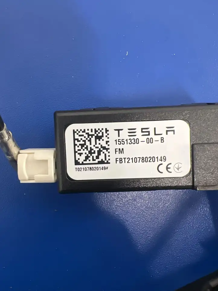 Tesla Model S (2021 - ) Жгут проводов крышки багажника — фото 4