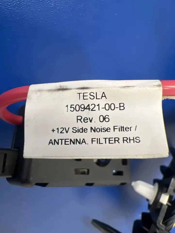 Tesla Model S (2021 - ) Жгут проводов крышки багажника — фото 5
