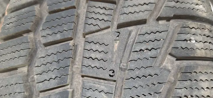 Volkswagen PASSAT B6 (2005 - 2010) Зимняя шина R16 — фото 4