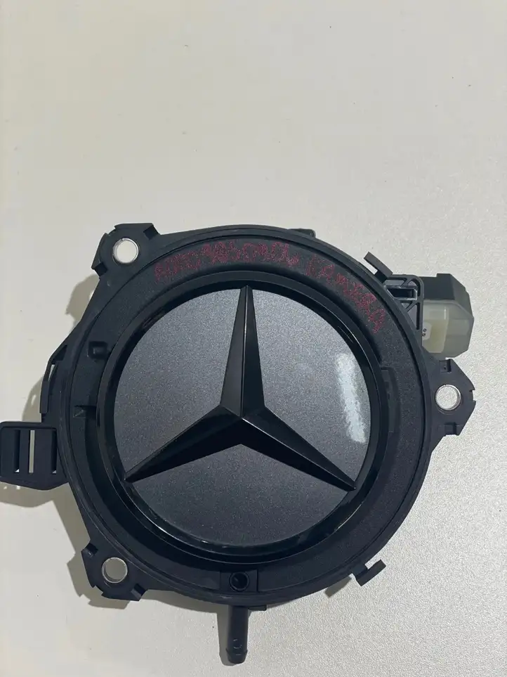 Mercedes-Benz GLC X253/C253 (2015 - ) A0997500300 Ручка багажника с камерой — фото 2