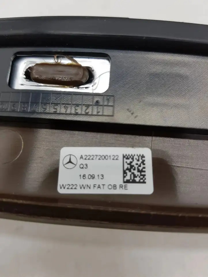Mercedes-Benz S W222 (2013 - ) A2227200122 Прочая отделка передней двери — фото 5