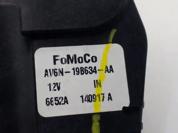 Ford Focus (2011 - 2015) AV6N19B634AA Двигатель задвижки потока воздуха — фото 3
