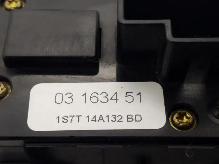 Ford Mondeo Mk III (2000 - 2007) 1S7T14A132BD Блок кнопок стеклоподъемников — фото 2