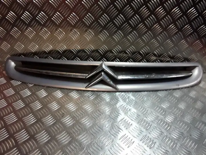 Citroen Xsara Picasso (1999 - 2012) 9631507477 Верхняя решетка радиатора — фото 1