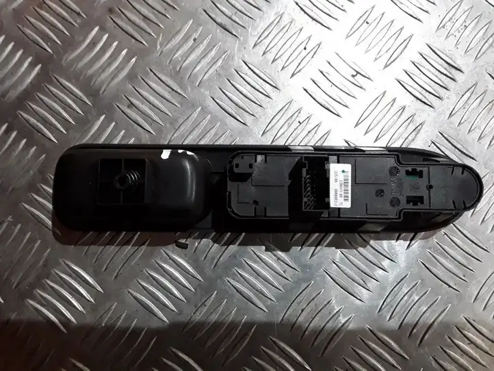 Peugeot 207 (2006 - 2009) E30643007C Кнопка стеклоподъемников — фото 2