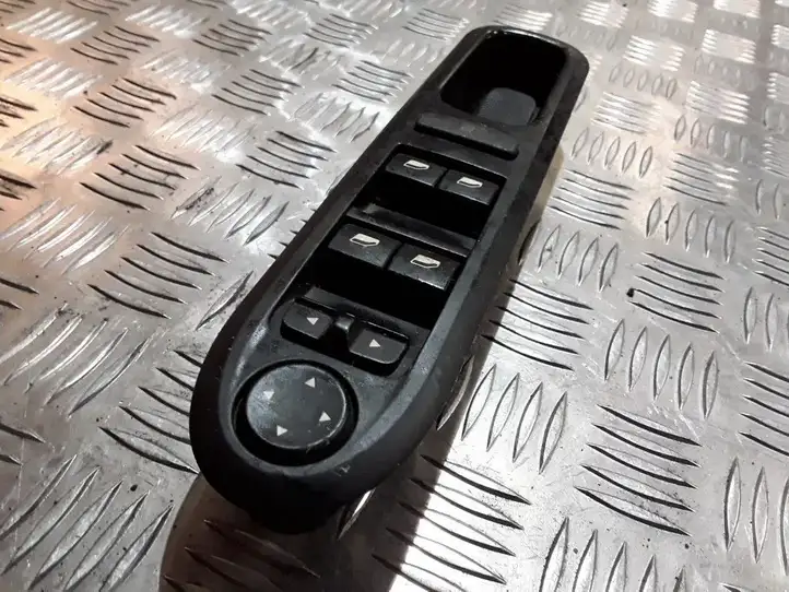 Peugeot 407 (2004 - 2011) 96468704XT Кнопка стеклоподъемников — фото 1