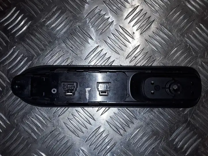 Peugeot 407 (2004 - 2011) 96468704XT Кнопка стеклоподъемников — фото 2