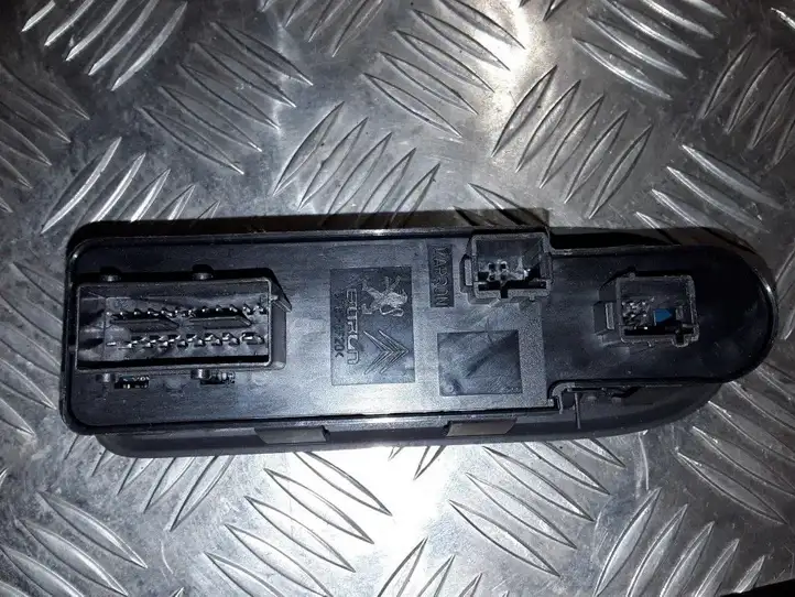 Peugeot 308 (2007 - 2013) 96644915XT Блок кнопок стеклоподъемников — фото 2