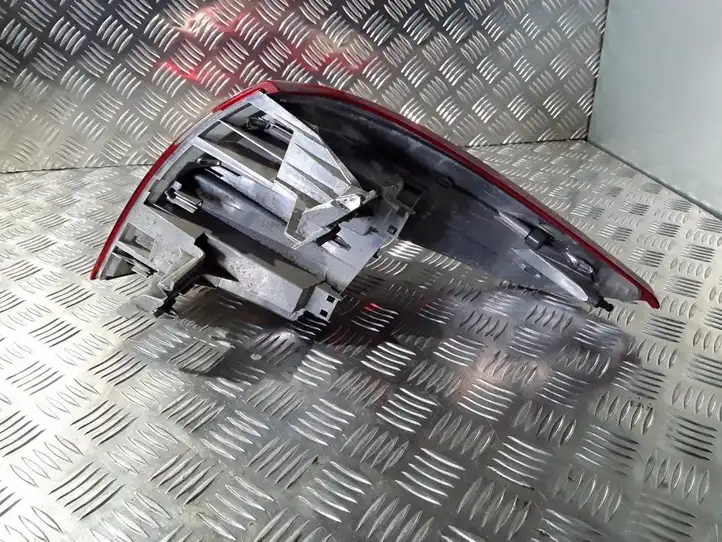 Citroen C4 I Picasso (2006 - 2013) 9653547580 Задний фонарь в кузове — фото 2