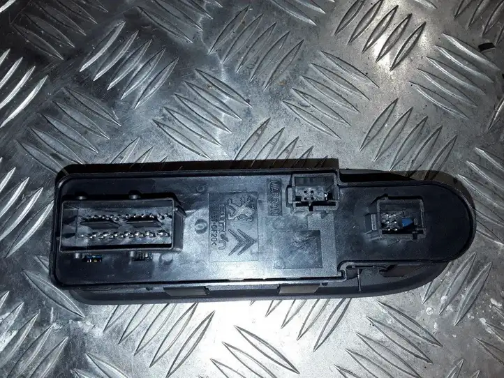 Peugeot 308 (2007 - 2013) 96644915XT Блок кнопок стеклоподъемников — фото 2