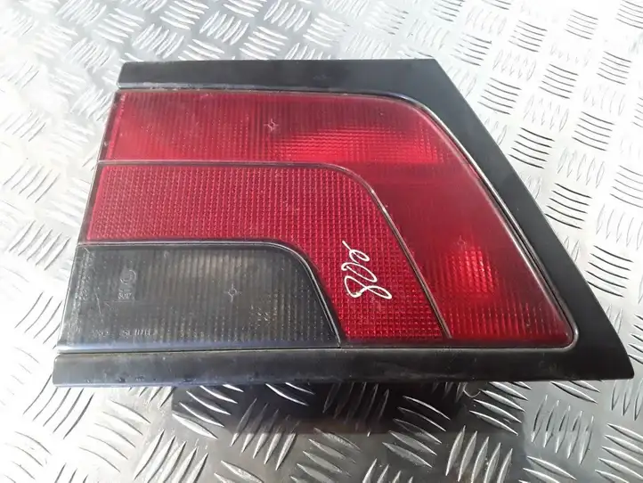 Peugeot 806 (1999 - 2002) 45101 Задний фонарь в крышке багажника — фото 1