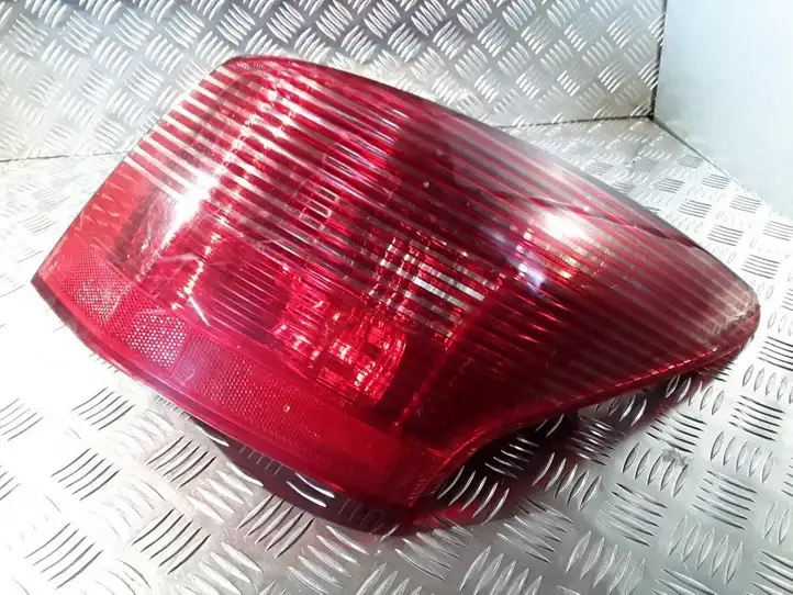 Peugeot 407 (2004 - 2011) 9641948680 Задний фонарь в кузове — фото 1