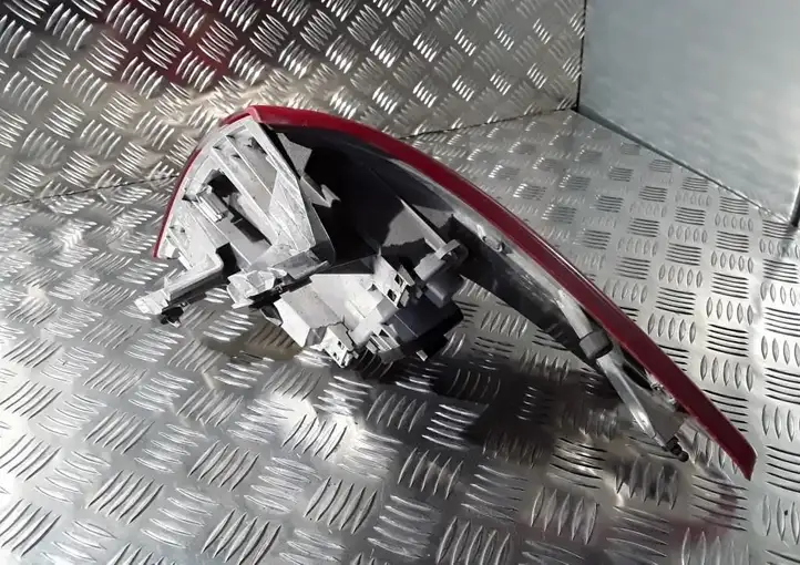 Citroen C4 I Picasso (2006 - 2013) 9653547580 Задний фонарь в кузове — фото 3