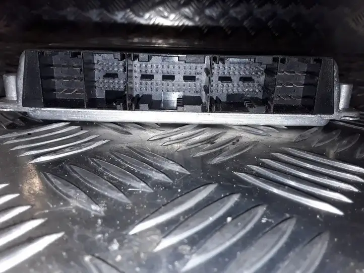 Mercedes-Benz Sprinter W901 W902 W903 W904 (1995 - 2007) 0281011484 Блок управления двигателем (ЭБУ) — фото 2