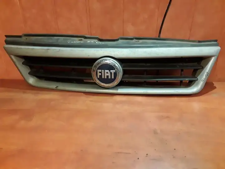 Fiat Ducato (2002 - 2006) LS132915801 Верхняя решетка радиатора — фото 1