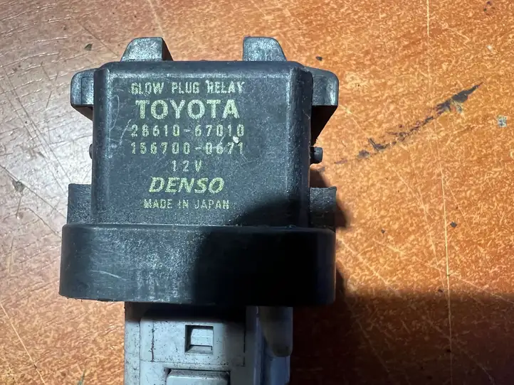 Toyota Corolla Verso AR10 (2004 - 2009) 2861067010 Реле накала свечей — фото 1