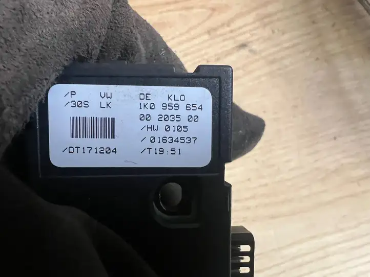 Seat Altea (2004 - 2009) 1K0959654 Датчик угла поворота руля — фото 3