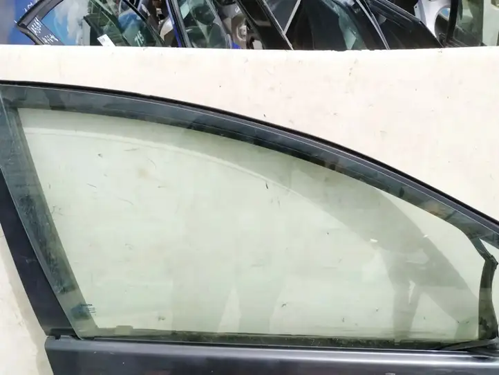 Toyota Corolla Verso AR10 (2004 - 2009) Стекло передней двери — фото 1