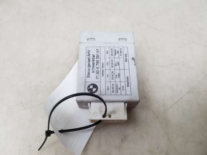 BMW 3 E90 E91 (2005 - 2012)  6795091 Блок управления крюка для прицепа
