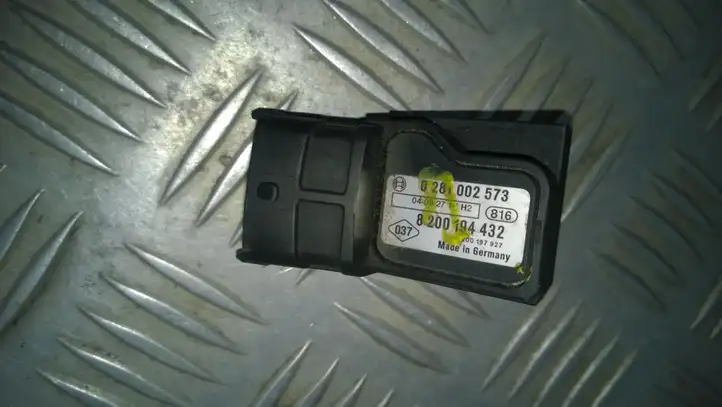 Renault Megane II (2002 - 2005) 0281002573 Датчик давления воздуха впуска — фото 1