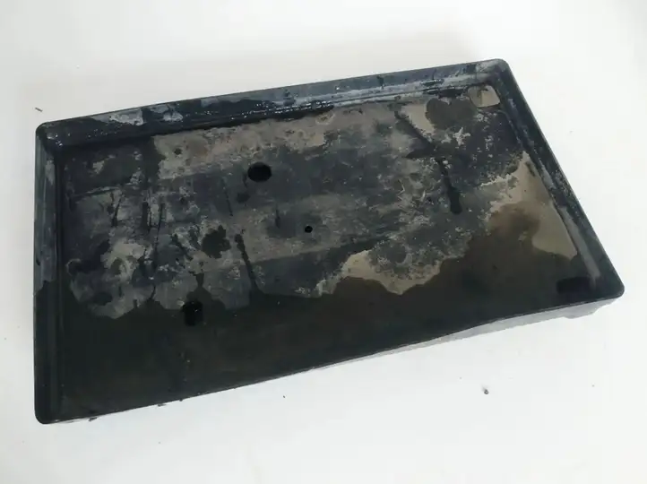 Toyota Avensis Verso (2001 - 2004) 7443120100 Крышка ящика аккумулятора — фото 3