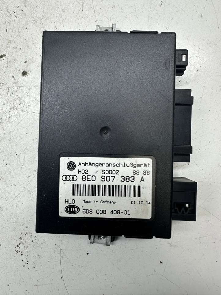 Volkswagen Touran I (2003 - 2010)  8E0907383A Блок управления крюка для прицепа