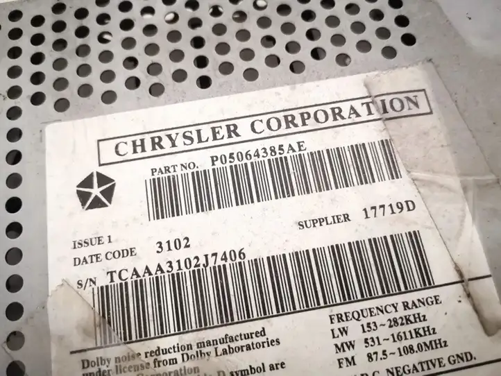 Chrysler Voyager (2001 - 2004) p05064385ae Магнитола / мультимедийная система — фото 2