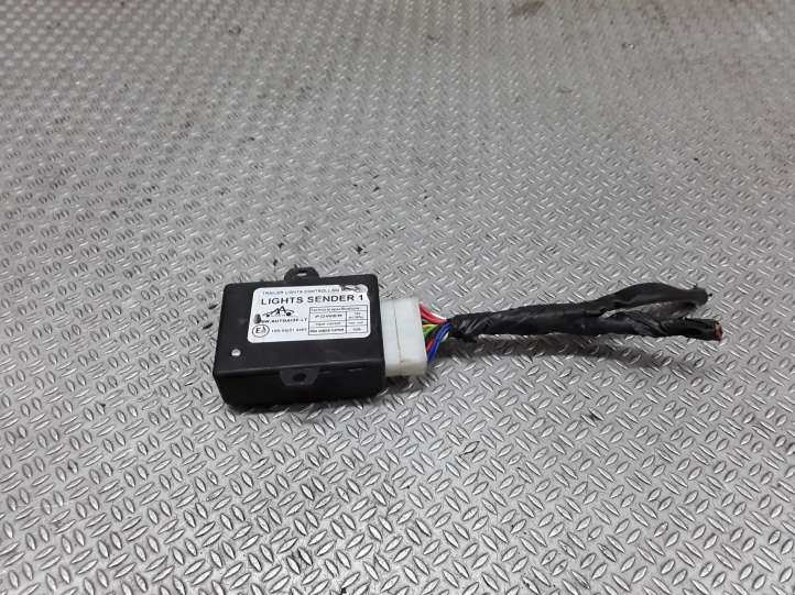 Honda CR-V (2004 - 2006)  E2010R05 Блок управления крюка для прицепа