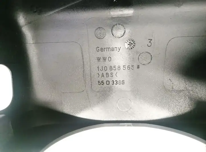 Volkswagen Golf IV (1998 - 2005) 1j0858565b Обшивка рулевой колонки — фото 2