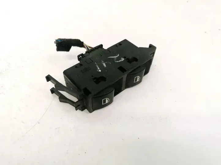BMW 3 E46 (1998 - 2005) 03120220 Кнопка стеклоподъемников — фото 2