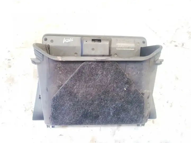 Toyota Corolla Verso AR10 (2004 - 2009) Вещевой ящик — фото 2