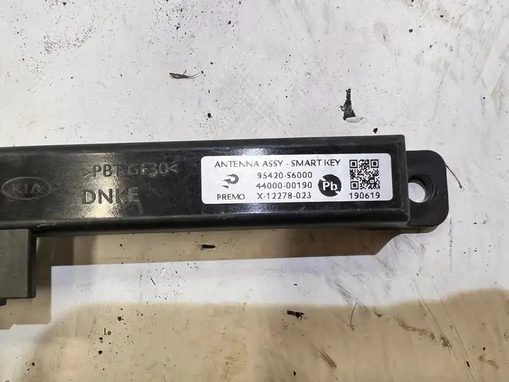 Kia Ceed (2021 - ) 00095001S6 Антенна системы Keyless — фото 3