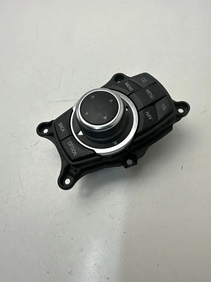 BMW 3 E90 E91 (2005 - 2012) 033625107 Контроллер мультимедийной системы — фото 2