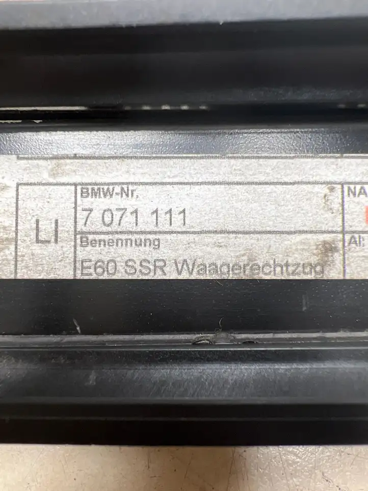 BMW 5 E60 E61 (2004 - 2010) 7071111 Солнцезащитная шторка заднего бокового окна — фото 3