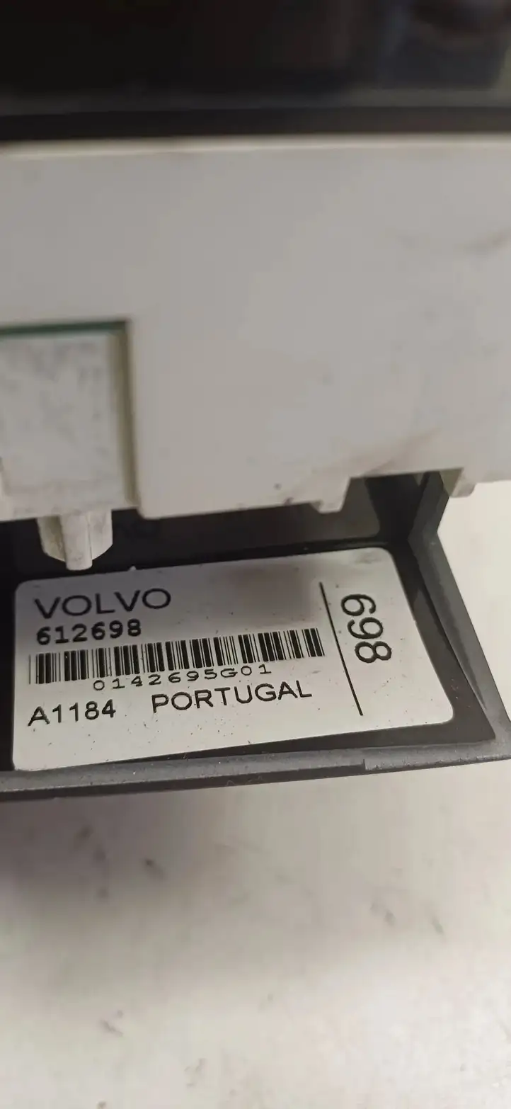 Volvo S40, V40 (2000 - 2004) 612698 Прочие детали салона — фото 3