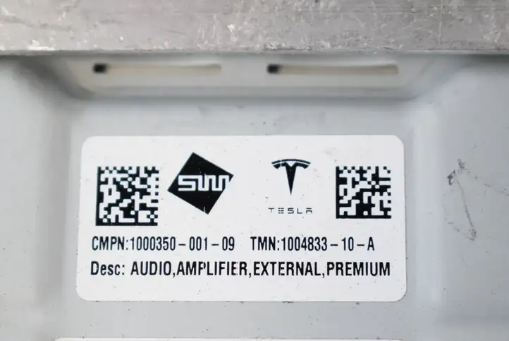 Tesla Model X (2015 - 2021) 100483310 Усилитель звука — фото 6