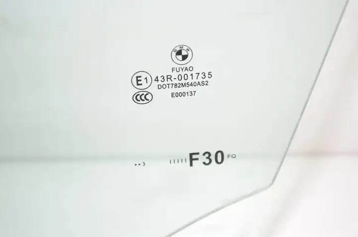 BMW 3 F30 F35 F31 (2012 - 2018) 7259825 Стекло передней двери — фото 2