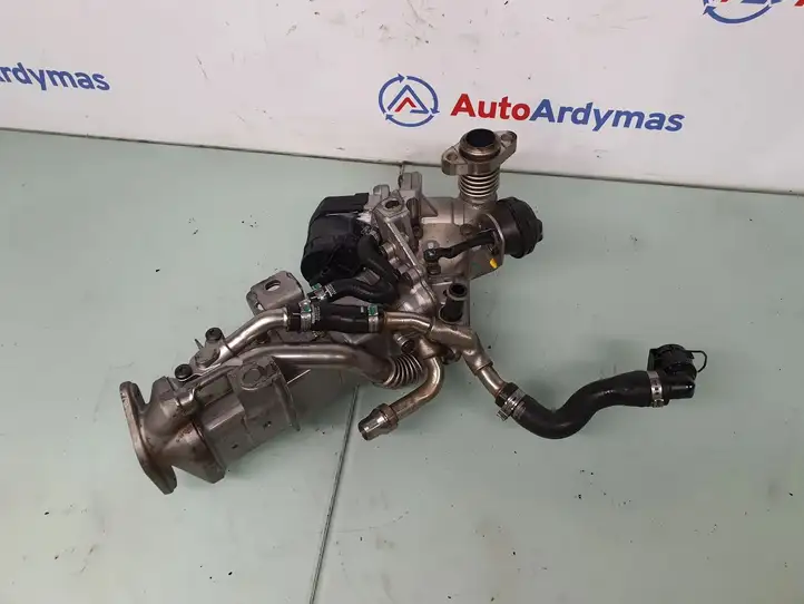 BMW 5 F10 F11 (2009 - 2016) 11717823210 Охладитель клапана EGR — фото 3
