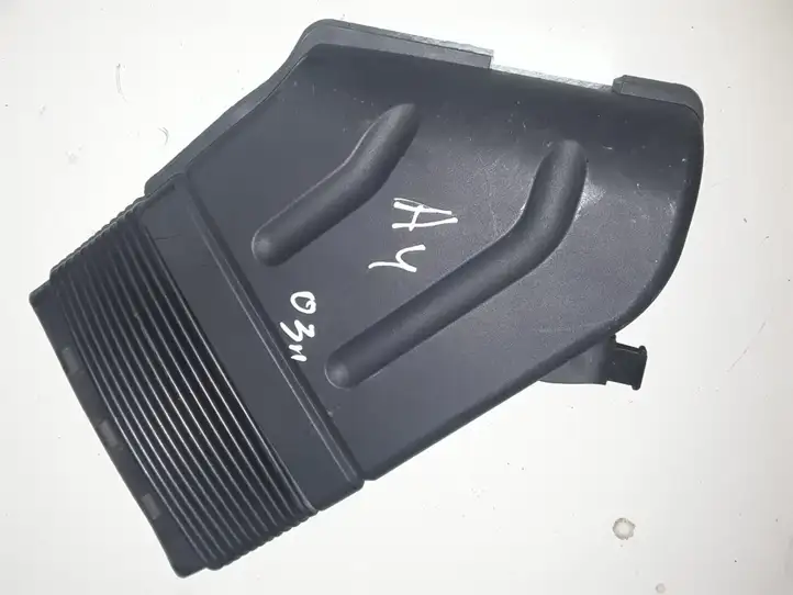 Audi A4 S4 B6 8E 8H (2000 - 2006) 8E0129617D Детали воздухозаборника — фото 1