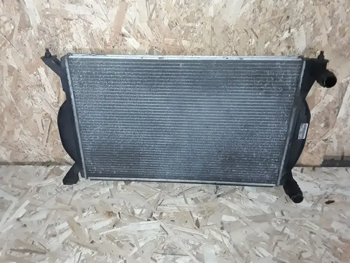 Audi A4 S4 B6 8E 8H (2000 - 2006) 8E0121251 Радиатор охлаждающей жидкости двигателя — фото 2