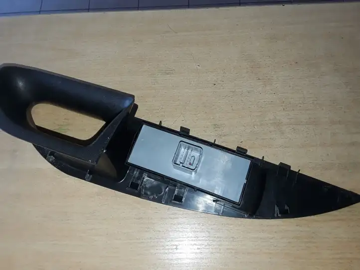 Seat Toledo III (5P) (2004 - 2009) 1K4959857 Блок кнопок стеклоподъемников — фото 2