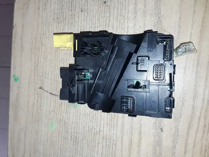 Audi A3/S3 8P (2004 - 2008) 1K0953549AH Датчик угла поворота руля — фото 1
