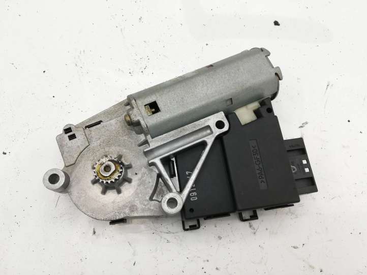 Land Rover Range Rover (2002 - 2005)  67616910154 Блок управления раздвижной крыши