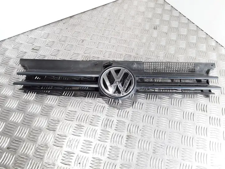 Volkswagen Golf IV (1998 - 2005) 1J0853651D Верхняя решетка радиатора — фото 1